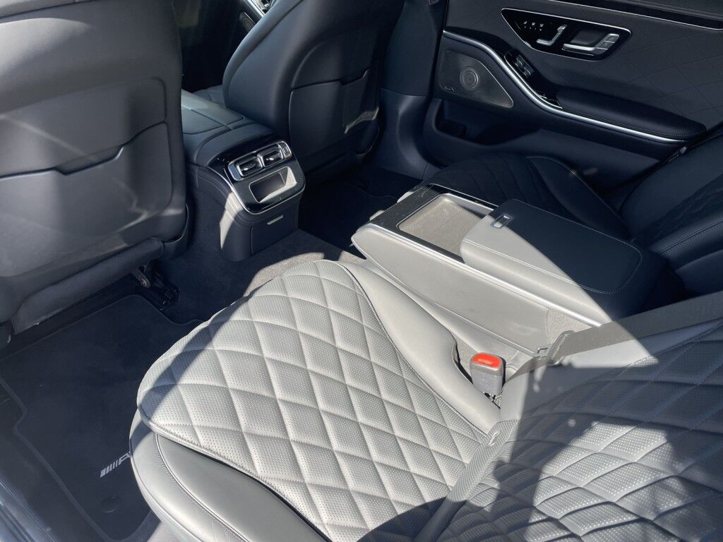 2023 Mercedes-Benz S580 ORIGINAL MSRP $139575~COMFORT PKG~AMG LINE PKG~3D INSTRUMENT CLUSTER~NIGHT PKG~TOO MANY OTIONS TO LIST~ONLINE FINANCE AND SHIPPING AVAILABLE!!!! Sarasota FL
