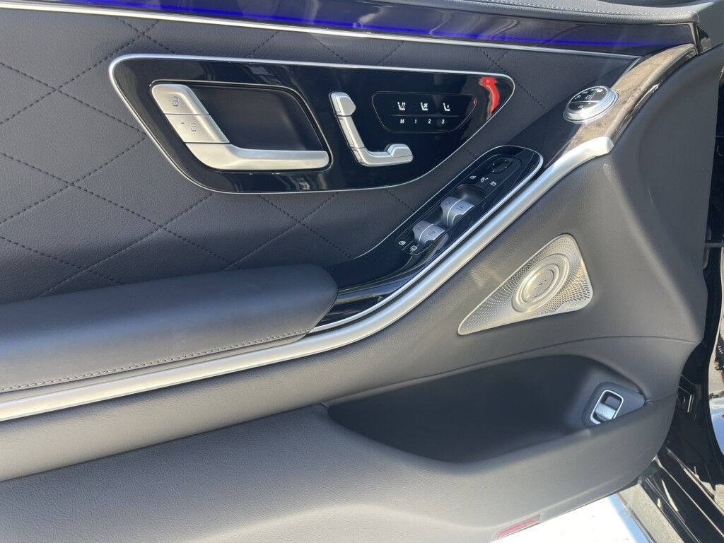 2023 Mercedes-Benz S580 ORIGINAL MSRP $139575~COMFORT PKG~AMG LINE PKG~3D INSTRUMENT CLUSTER~NIGHT PKG~TOO MANY OTIONS TO LIST~ONLINE FINANCE AND SHIPPING AVAILABLE!!!! Sarasota FL