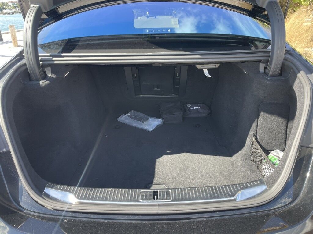 2023 Mercedes-Benz S580 ORIGINAL MSRP $139575~COMFORT PKG~AMG LINE PKG~3D INSTRUMENT CLUSTER~NIGHT PKG~TOO MANY OTIONS TO LIST~ONLINE FINANCE AND SHIPPING AVAILABLE!!!! Sarasota FL