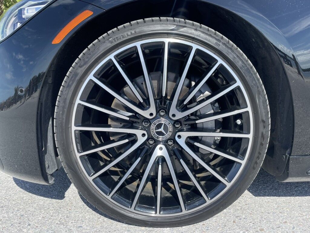 2023 Mercedes-Benz S580 ORIGINAL MSRP $139575~COMFORT PKG~AMG LINE PKG~3D INSTRUMENT CLUSTER~NIGHT PKG~TOO MANY OTIONS TO LIST~ONLINE FINANCE AND SHIPPING AVAILABLE!!!! Sarasota FL