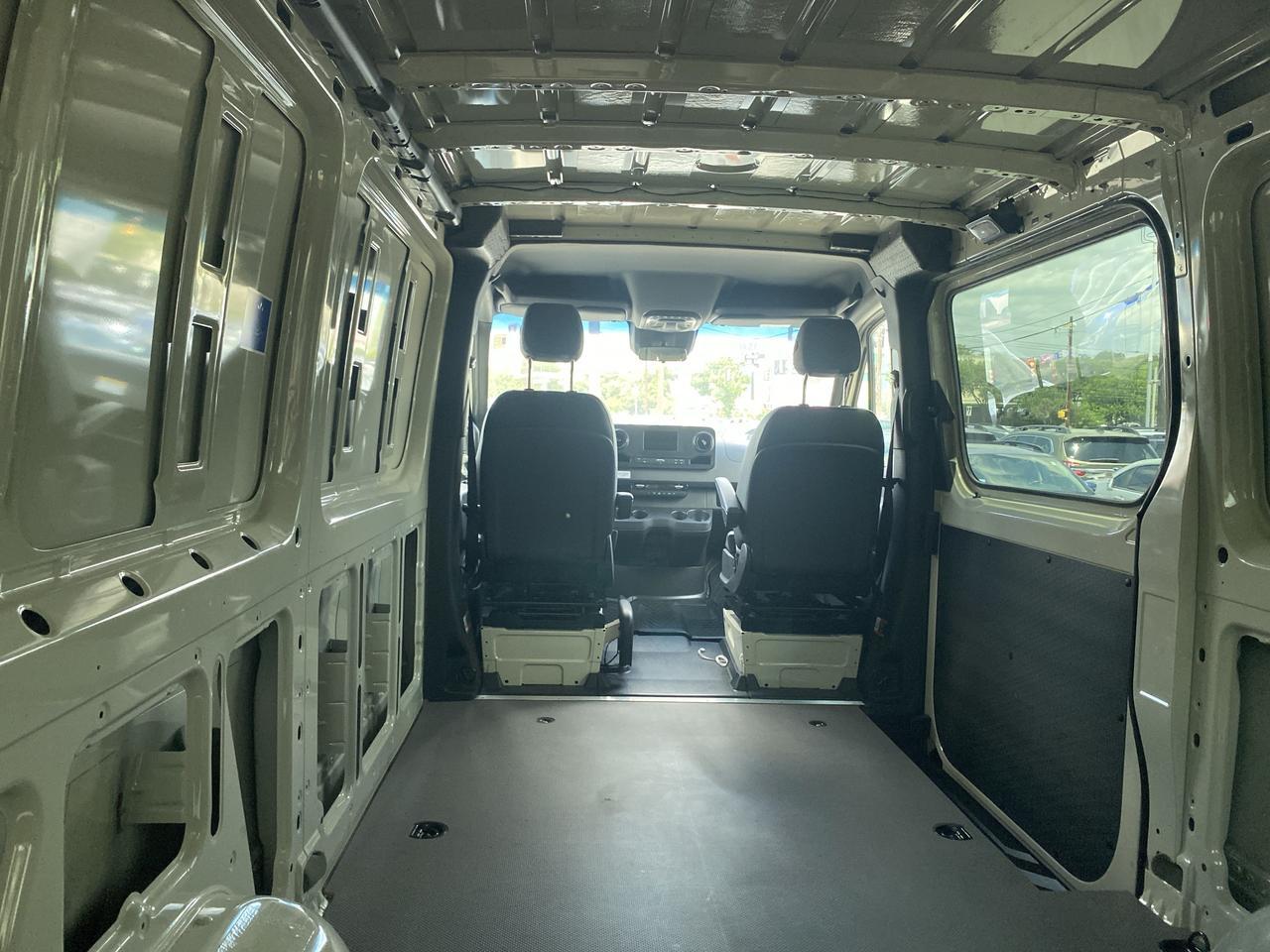 2023 Mercedes-Benz SPRINTER Cargo 144 WB San Antonio TX
