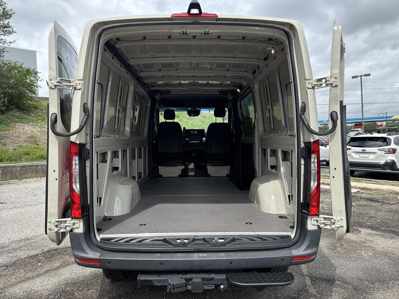 2023 Mercedes-Benz SPRINTER Cargo 144 WB San Antonio TX