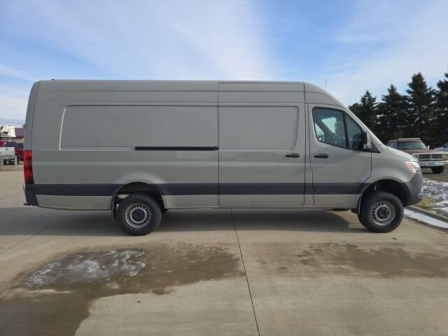 2023 Mercedes-Benz Sprinter 2500 Cargo 170 WB