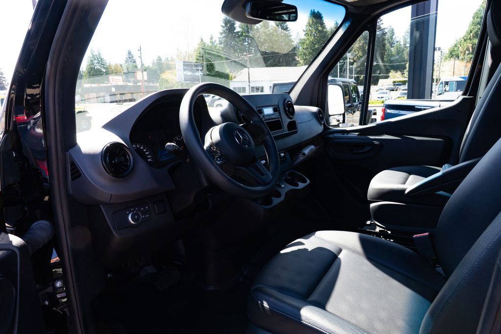 2023 Mercedes-Benz Sprinter 2500 Passenger 144 WB Milwaukie OR