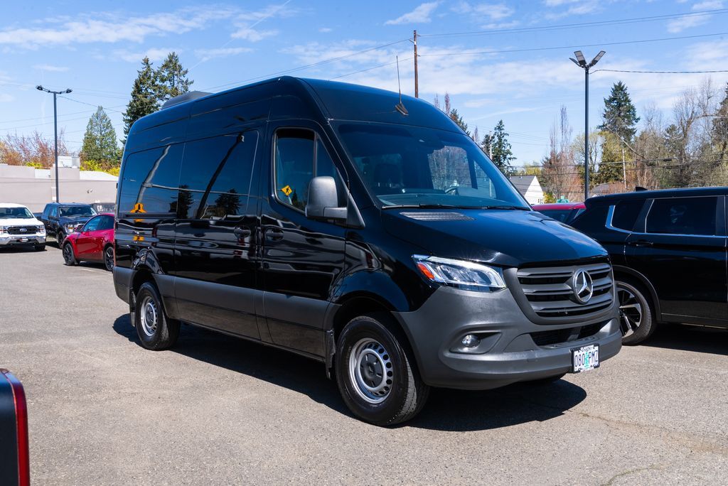2023 Mercedes-Benz Sprinter 2500 Passenger 144 WB