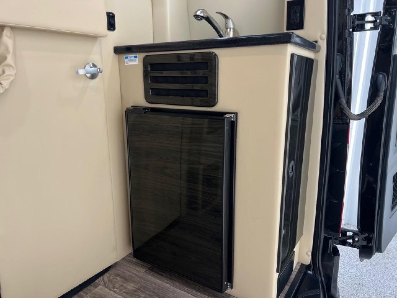 2023 Mercedes-Benz Sprinter 3500XD, 2024 Midwestern Design Luxe Cruiser Houston TX