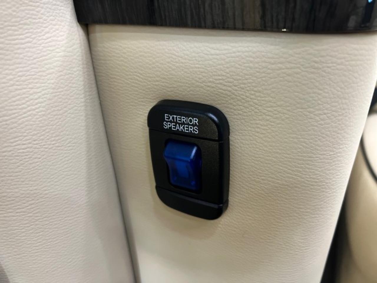 2023 Mercedes-Benz Sprinter 3500XD, 2024 Midwestern Design Luxe Cruiser Houston TX