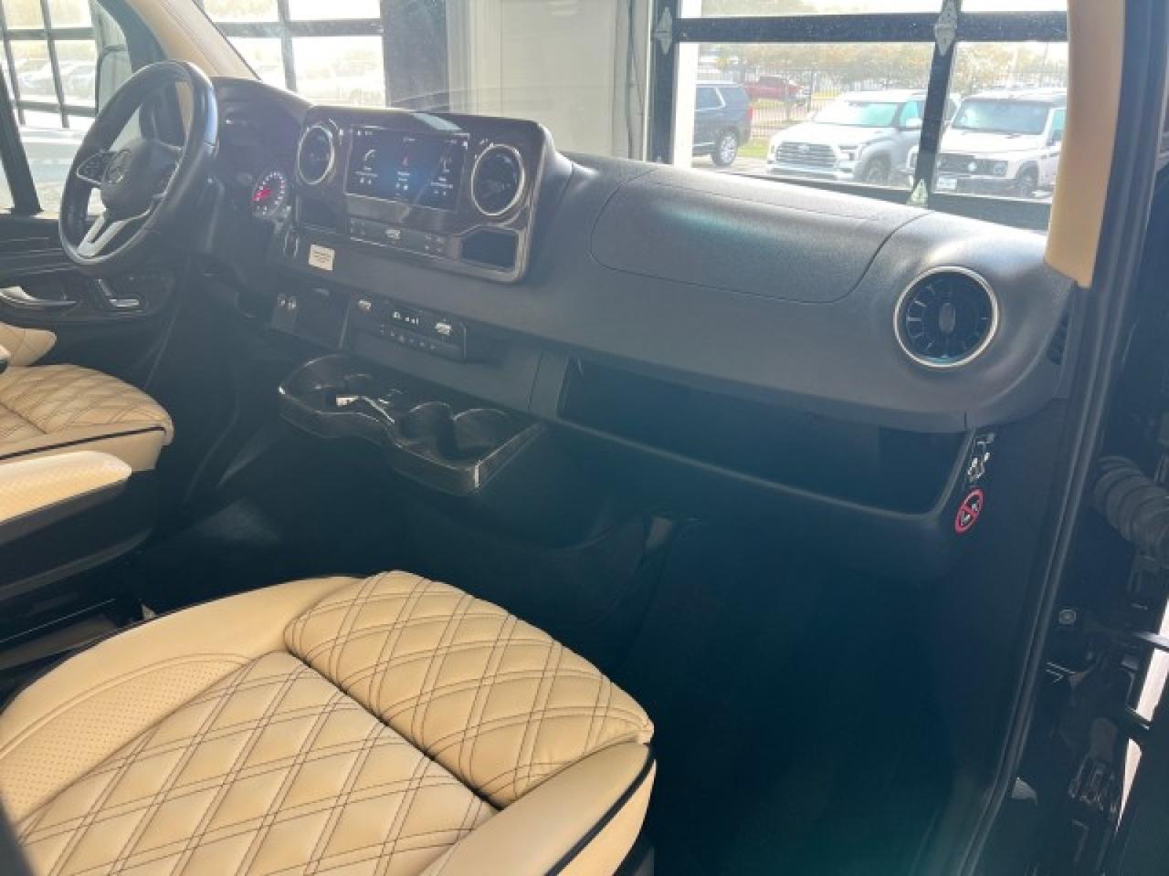 2023 Mercedes-Benz Sprinter 3500XD, 2024 Midwestern Design Luxe Cruiser Houston TX