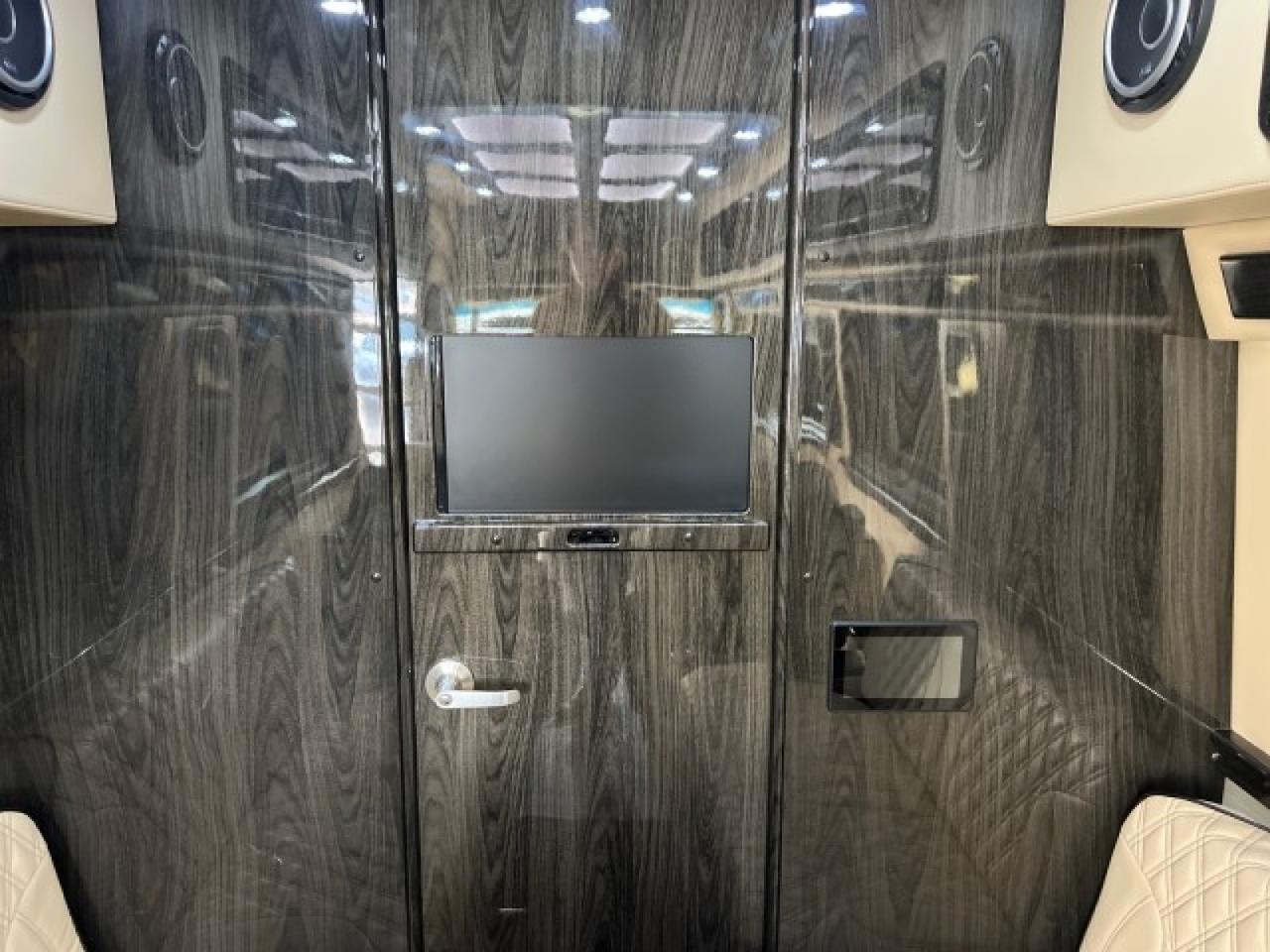 2023 Mercedes-Benz Sprinter 3500XD, 2024 Midwestern Design Luxe Cruiser Houston TX