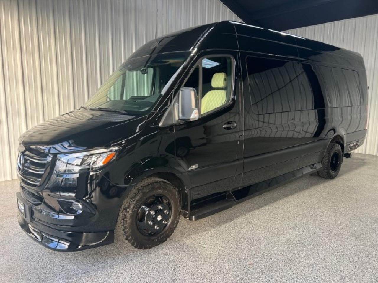 2023 Mercedes-Benz Sprinter 3500XD, 2024 Midwestern Design Luxe Cruiser Houston TX