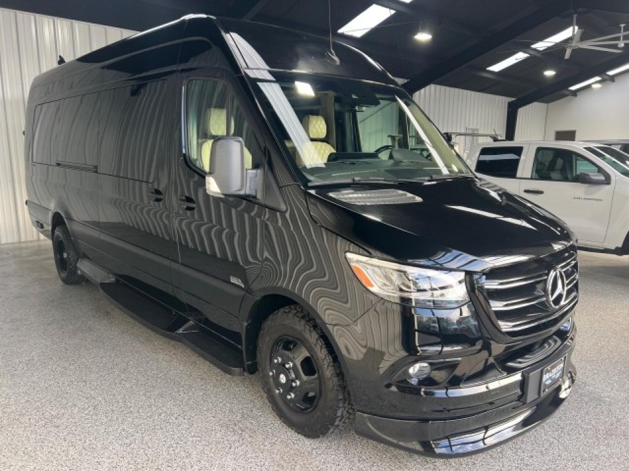 2023 Mercedes-Benz Sprinter 3500XD, 2024 Midwestern Design Luxe Cruiser Houston TX