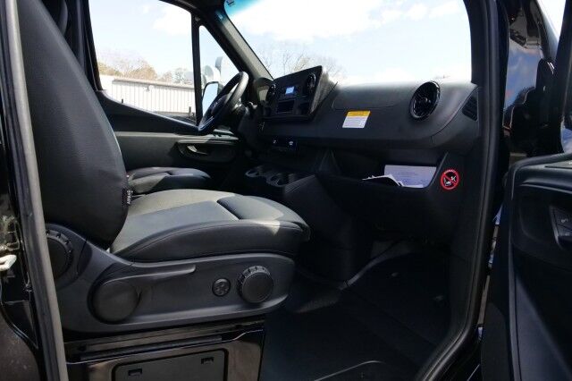 2023 Mercedes-Benz Sprinter 3500XD DRW / Knapheide Landscaper Body / Diesel! High Point NC