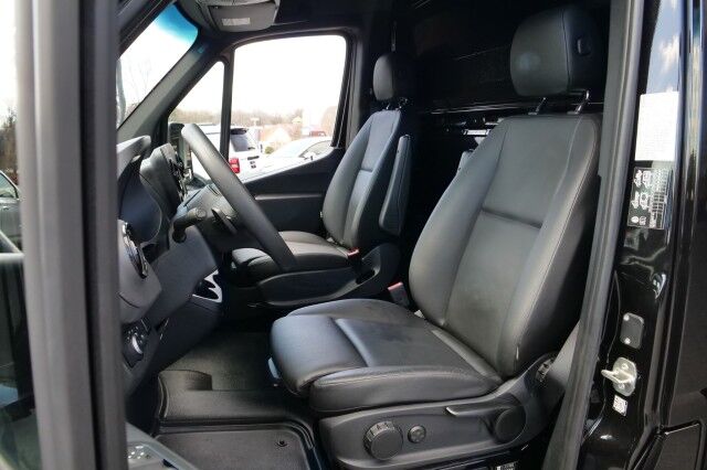 2023 Mercedes-Benz Sprinter 3500XD DRW / Knapheide Landscaper Body / Diesel! High Point NC