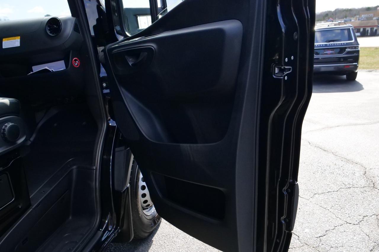 2023 Mercedes-Benz Sprinter 3500XD DRW / Knapheide Landscaper Body / Diesel! Lincolnton NC