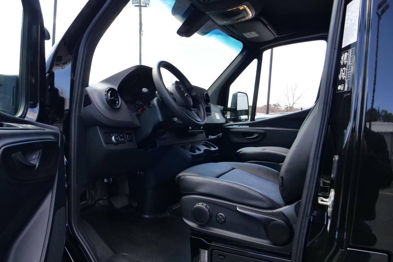 2023 Mercedes-Benz Sprinter 3500XD DRW / Knapheide Landscaper Body / Diesel! Lincolnton NC