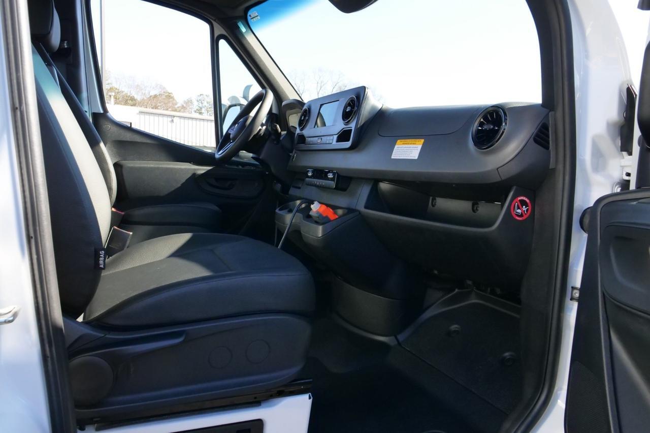 2023 Mercedes-Benz Sprinter 3500XD / Dump Bed / AWD / HO Turbo Diesel! Lincolnton NC