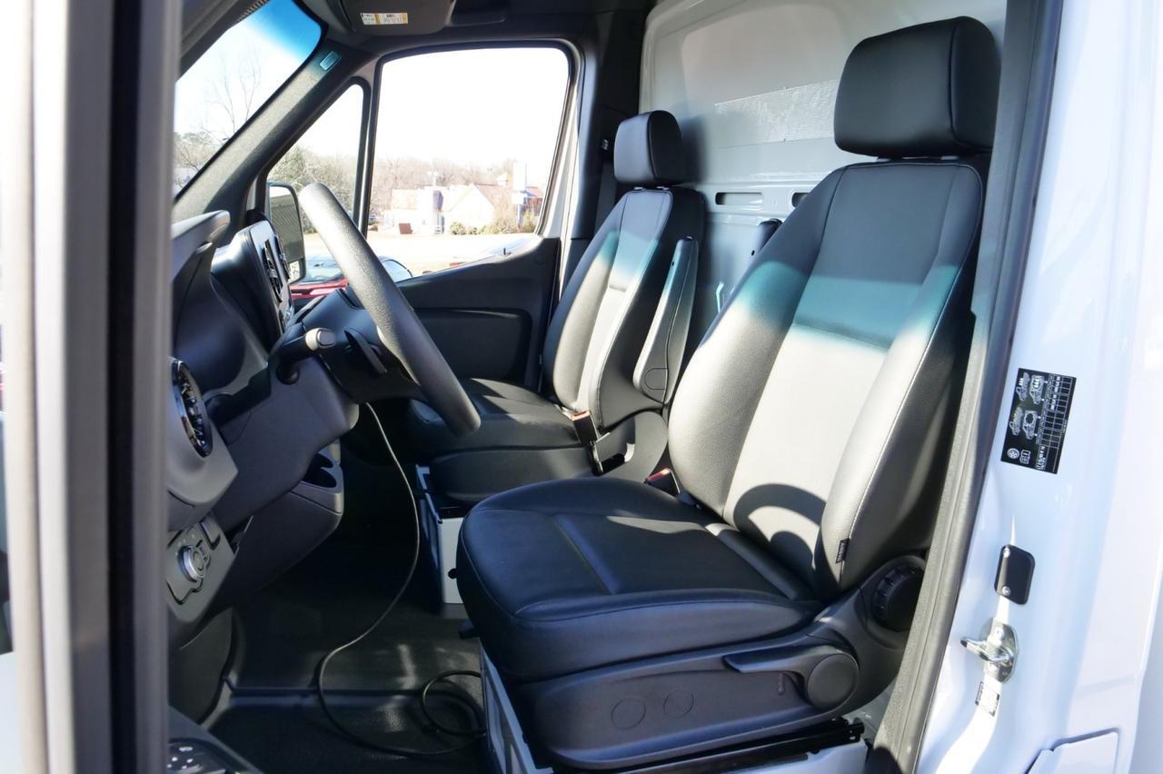 2023 Mercedes-Benz Sprinter 3500XD / Dump Bed / AWD / HO Turbo Diesel! Lincolnton NC