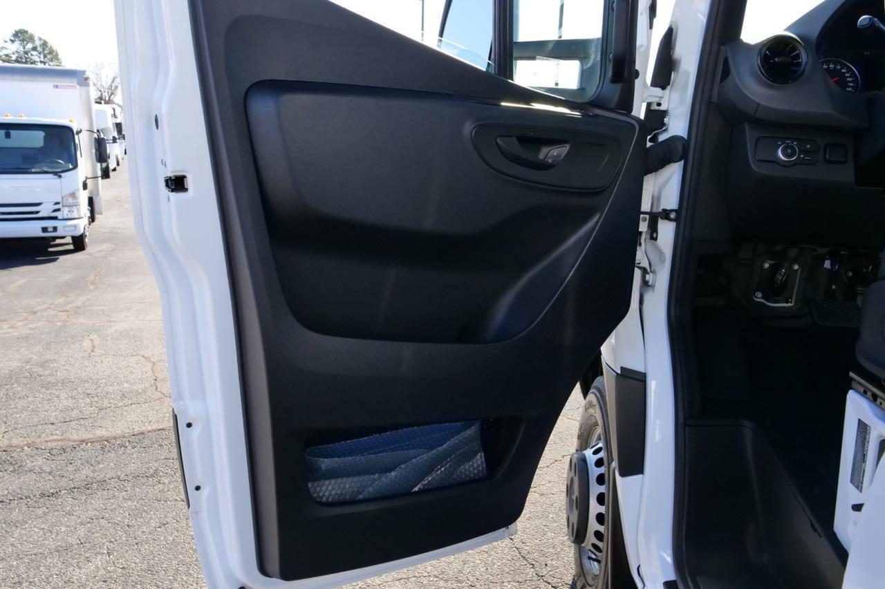 2023 Mercedes-Benz Sprinter 3500XD / Dump Bed / AWD / HO Turbo Diesel! Lincolnton NC