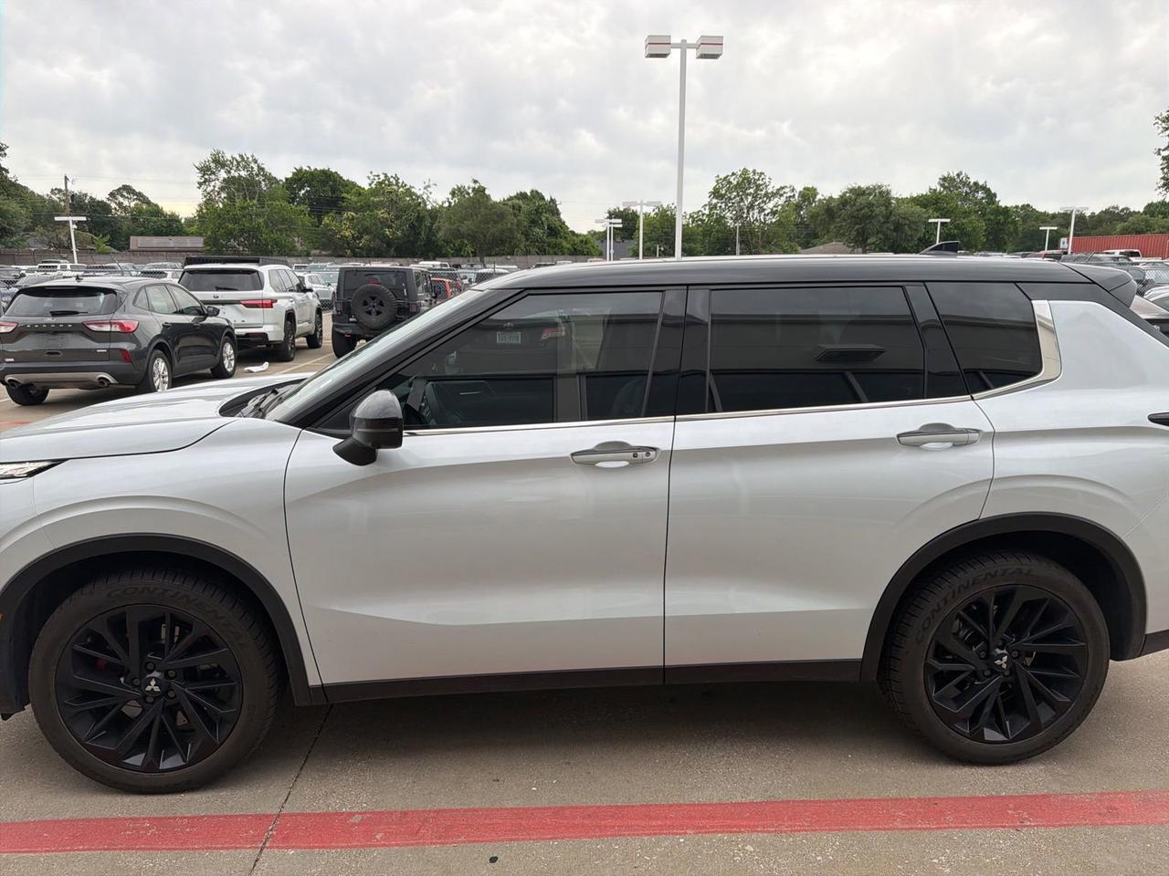 2023 Mitsubishi Outlander Hurst TX