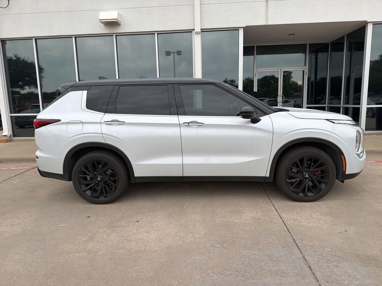 2023 Mitsubishi Outlander Hurst TX
