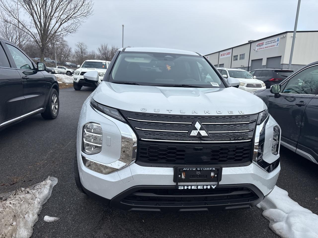 2023 Mitsubishi Outlander ES Hagerstown MD