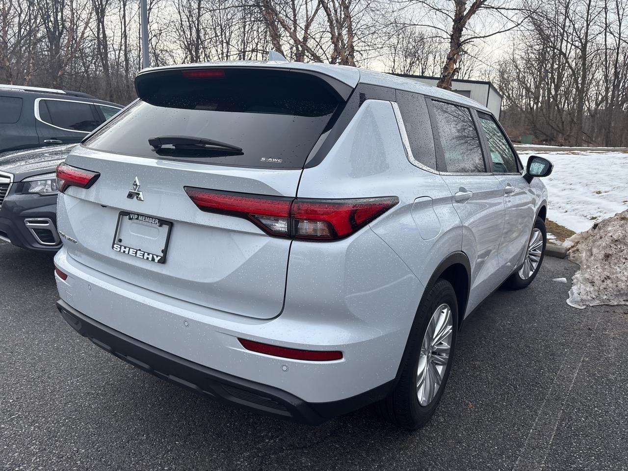 2023 Mitsubishi Outlander ES Hagerstown MD