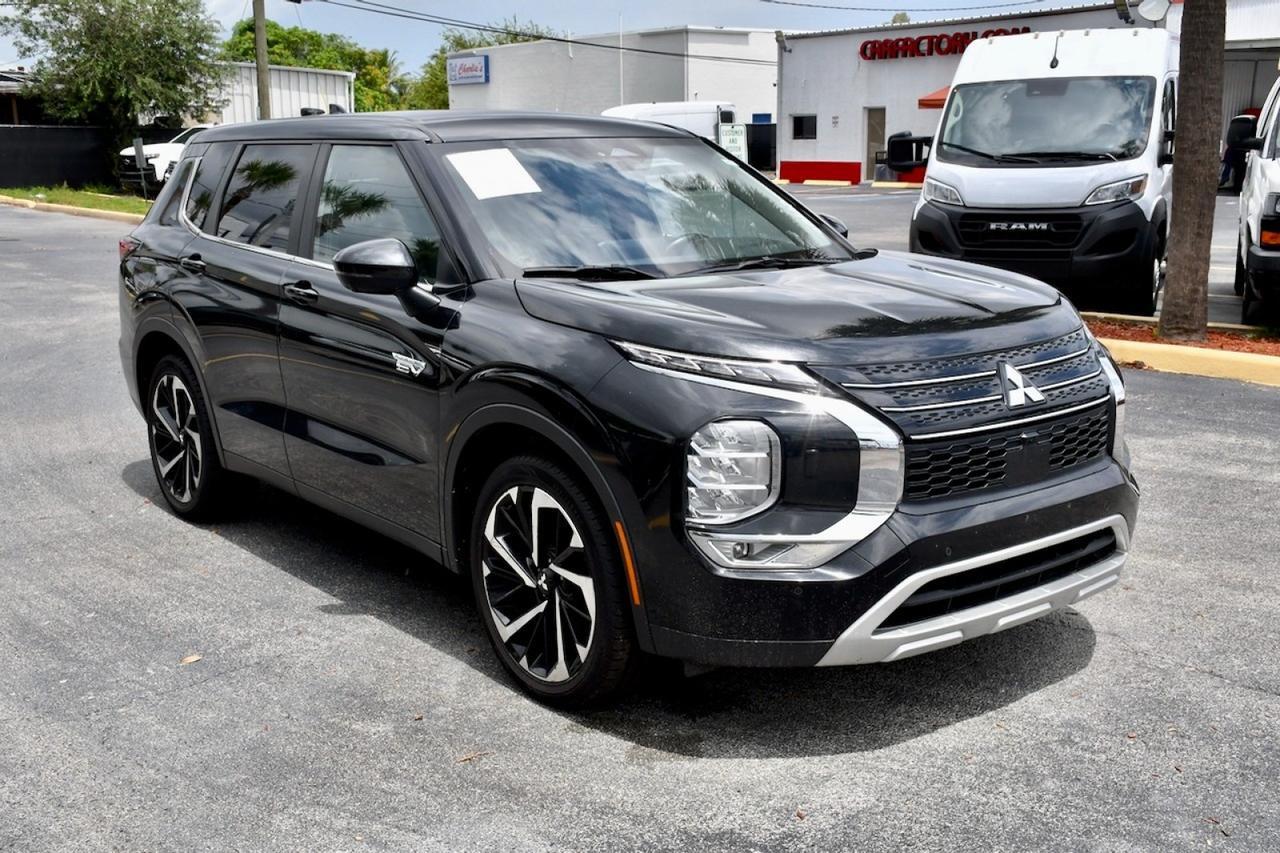 2023 Mitsubishi Outlander PHEV SE