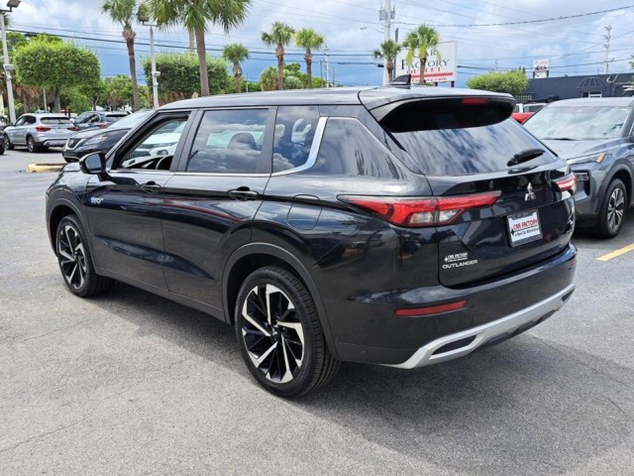 2023 Mitsubishi Outlander PHEV SE Lake Worth FL