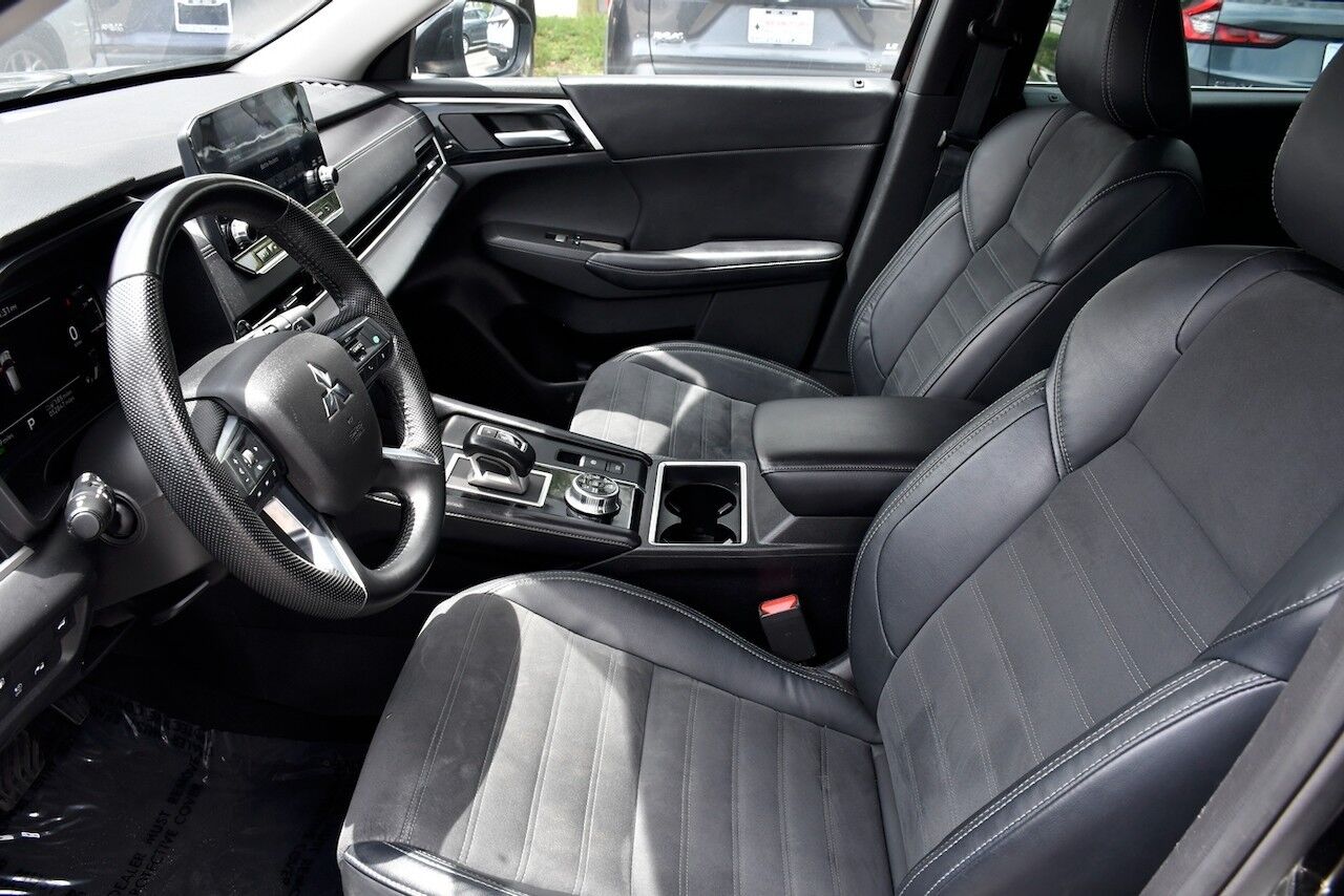 2023 Mitsubishi Outlander PHEV SE Doral FL