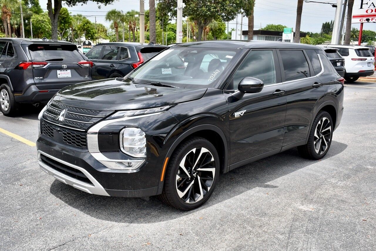 2023 Mitsubishi Outlander PHEV SE Doral FL