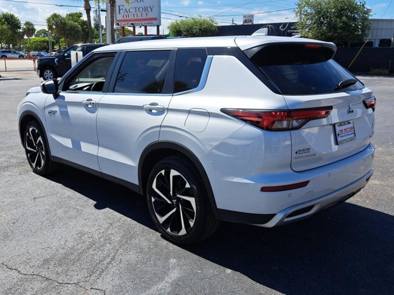 2023 Mitsubishi Outlander PHEV SE Lakeworth FL