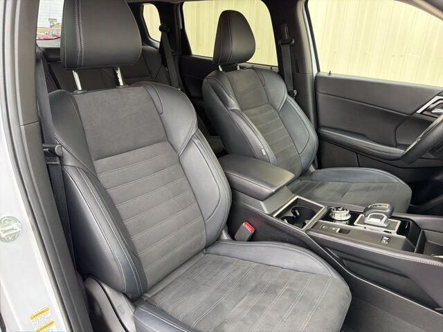 2023 Mitsubishi Outlander PHEV SE Watertown SD