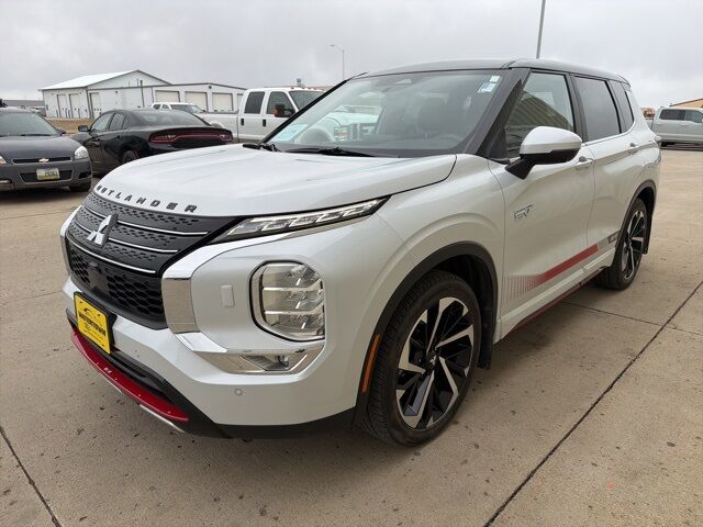 2023 Mitsubishi Outlander PHEV SE Watertown SD