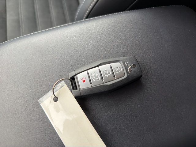 2023 Mitsubishi Outlander PHEV SE Watertown SD