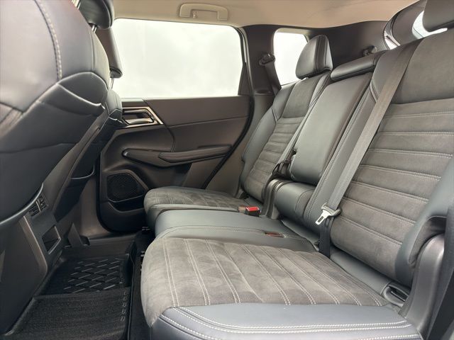 2023 Mitsubishi Outlander PHEV SE Watertown SD