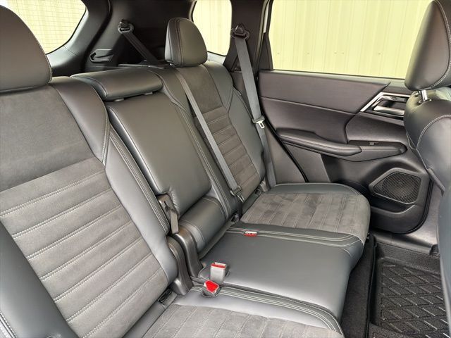 2023 Mitsubishi Outlander PHEV SE Watertown SD