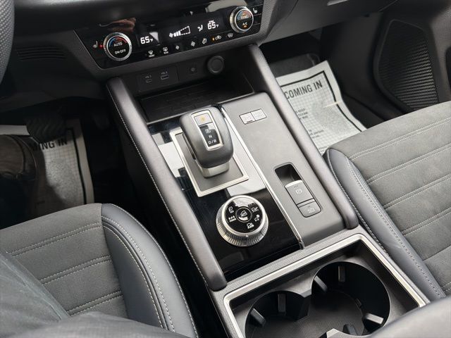 2023 Mitsubishi Outlander PHEV SE Watertown SD