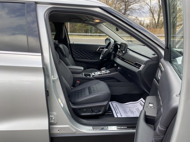 2023 Mitsubishi Outlander PHEV SEL Springfield PA