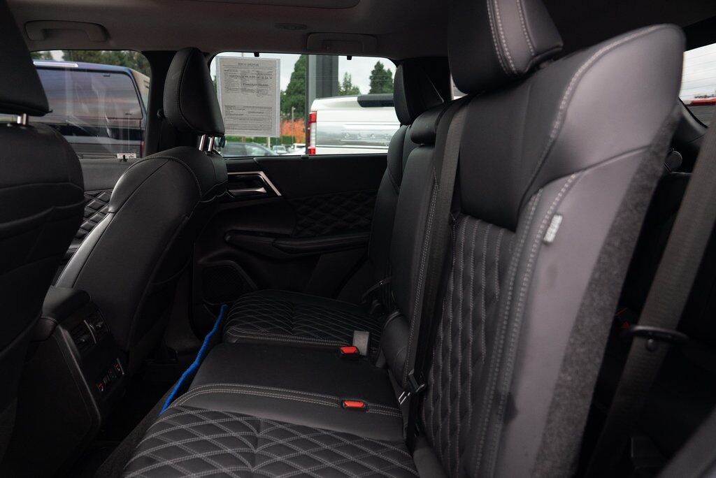 2023 Mitsubishi Outlander PHEV SEL Milwaukie OR