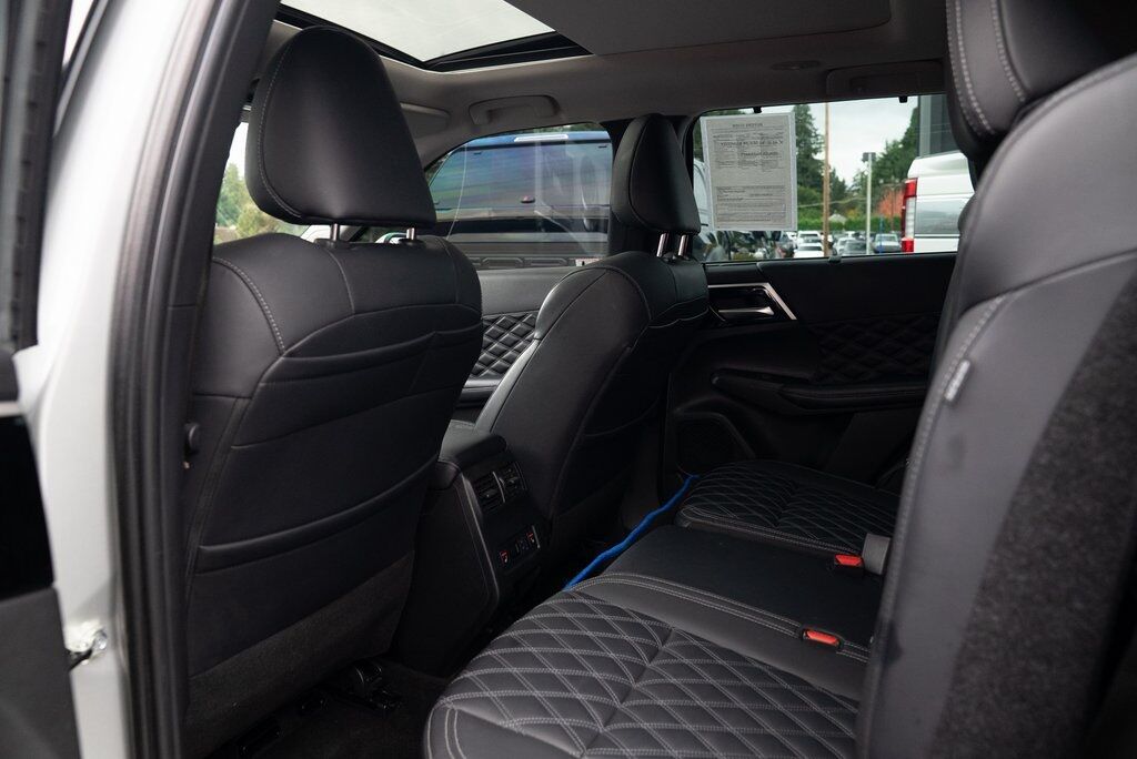 2023 Mitsubishi Outlander PHEV SEL Milwaukie OR