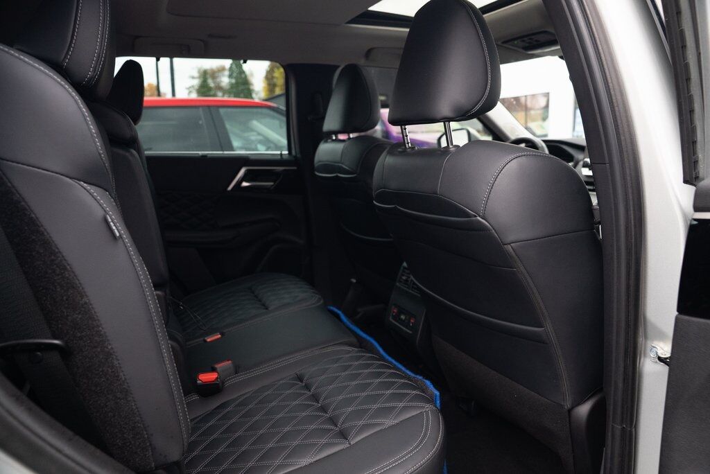 2023 Mitsubishi Outlander PHEV SEL Milwaukie OR