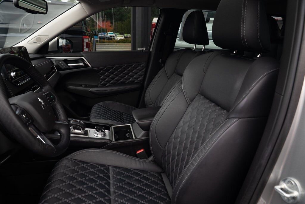 2023 Mitsubishi Outlander PHEV SEL Milwaukie OR