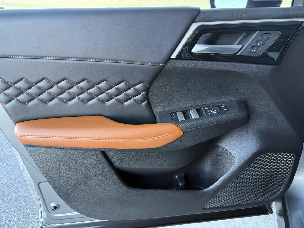 2023 Mitsubishi Outlander PHEV SEL S-AWC Knoxville TN