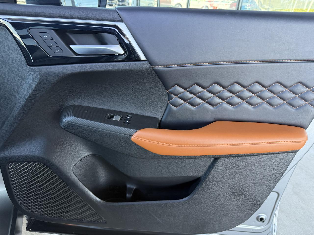 2023 Mitsubishi Outlander PHEV SEL S-AWC Knoxville TN