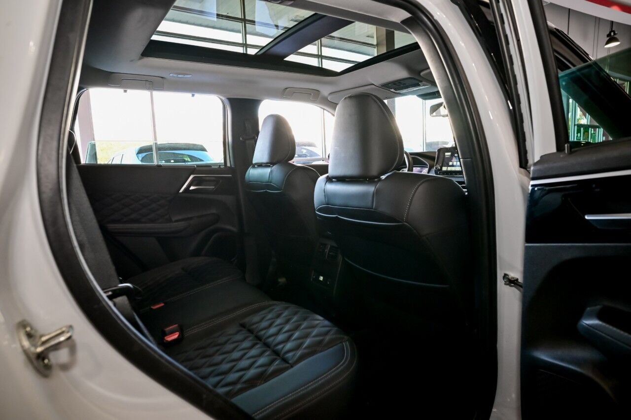 2023 Mitsubishi Outlander PHEV SEL Touring Pkg Springfield NJ