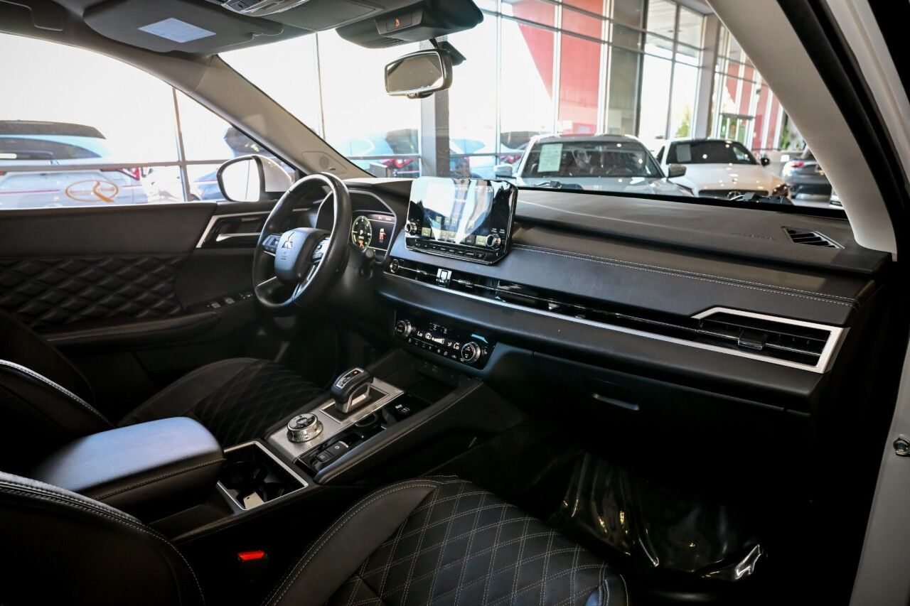 2023 Mitsubishi Outlander PHEV SEL Touring Pkg Springfield NJ