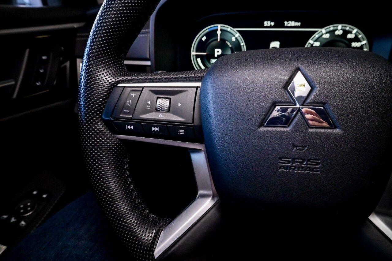 2023 Mitsubishi Outlander PHEV SEL Touring Pkg Springfield NJ