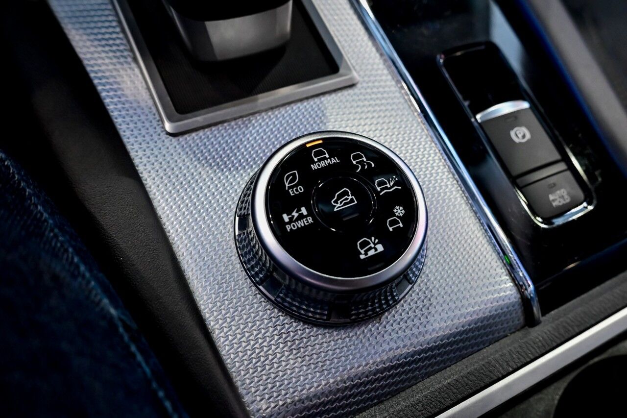 2023 Mitsubishi Outlander PHEV SEL Touring Pkg Springfield NJ