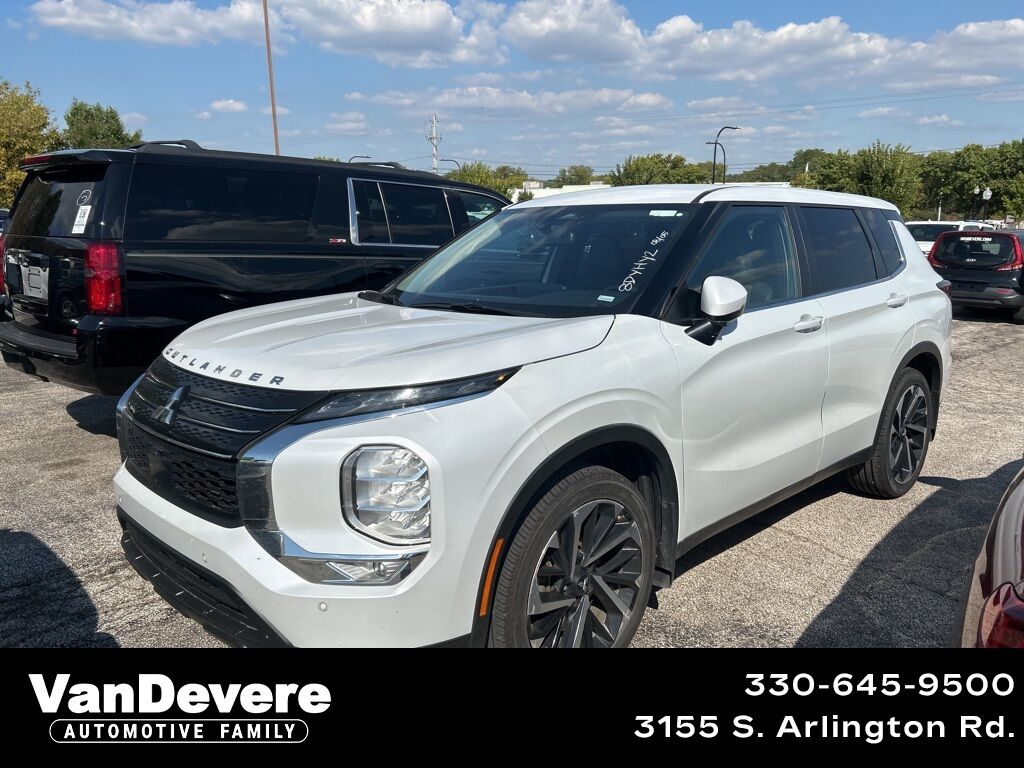 2023 Mitsubishi Outlander SE Akron OH