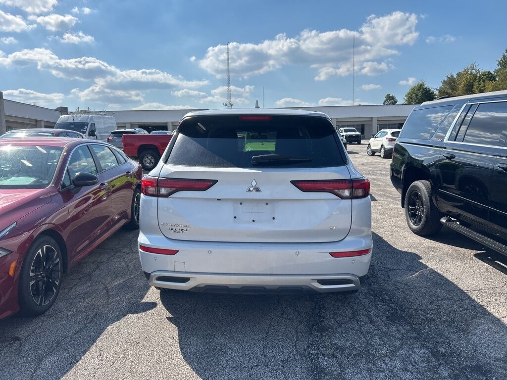 2023 Mitsubishi Outlander SE Akron OH